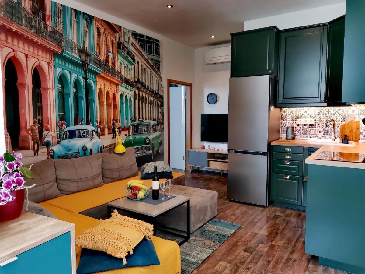 Apartment Andreas - Amphitheater - プーラ エクステリア 写真