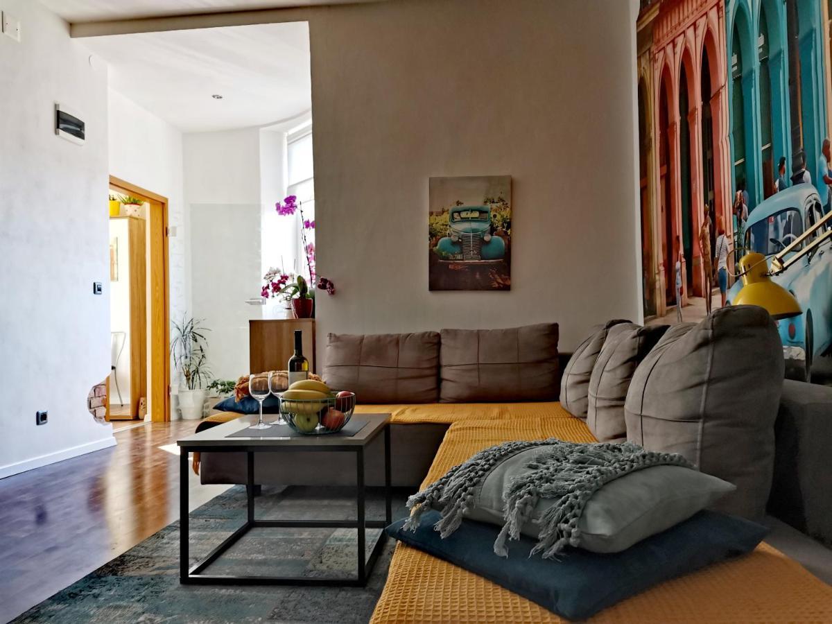 Apartment Andreas - Amphitheater - プーラ エクステリア 写真
